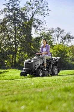 Alpina Benzine Tuintraktor AT4 84 HA -Goedkope Toolchemy Winkel at484ha 2t2100404a22 amb02.jpg 1200x600 3adc3ebc88