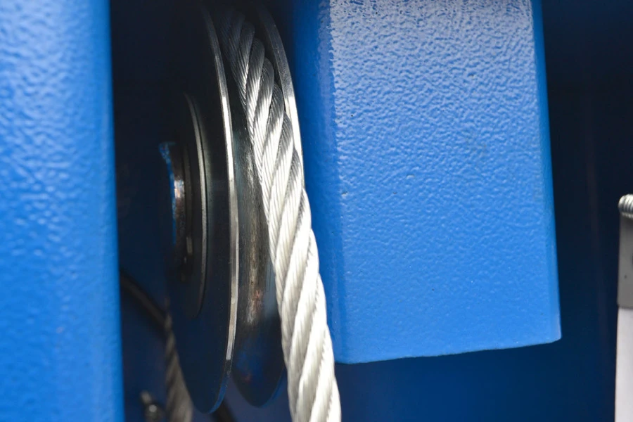 HBM Professionele 2 Koloms Hydraulische Hefbrug 4 Ton 9 HBM Professionele 2 Koloms Hydraulische Hefbrug 4 Ton - Afbeelding 9