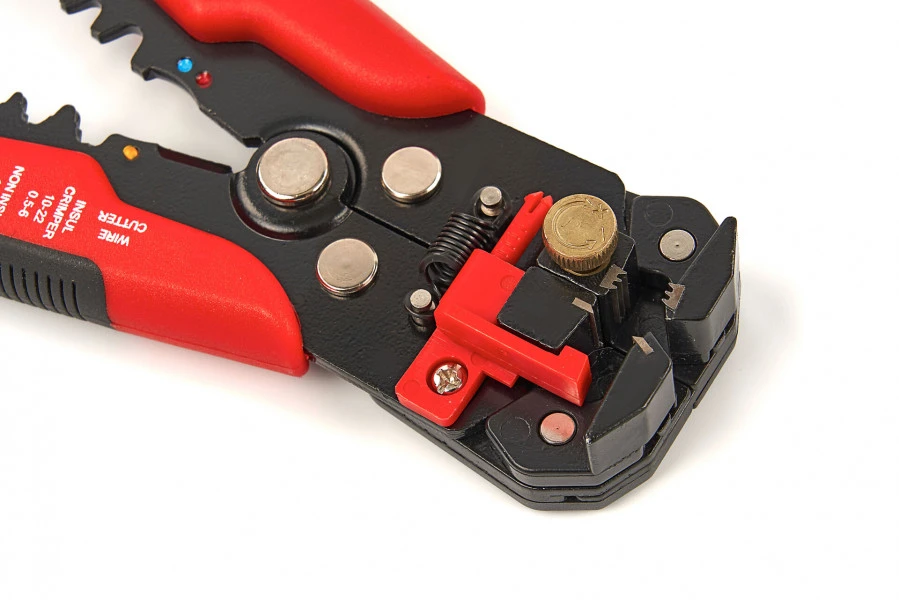 HBM 199 Delige Profi 4 In 1 Automatische Draadstriptang Met Knip En Krimpfunctie Inclusief 199 Kabelschoentjes 6 HBM 199 Delige Profi 4 In 1 Automatische Draadstriptang Met Knip En Krimpfunctie Inclusief 199 Kabelschoentjes - Afbeelding 6