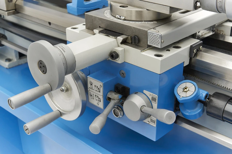 HBM 320 X 900 DRO Professionele Variabele Metaaldraaibank Compleet Met LCD Display 7 HBM 320 X 900 DRO Professionele Variabele Metaaldraaibank Compleet Met LCD Display - Afbeelding 7