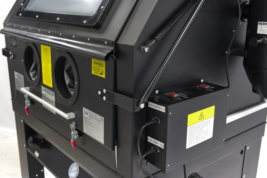 HBM SBC 990 Hoge Druk Straalcabine Met 2 Afzuigers 6 HBM SBC 990 Hoge Druk Straalcabine Met 2 Afzuigers - Afbeelding 6