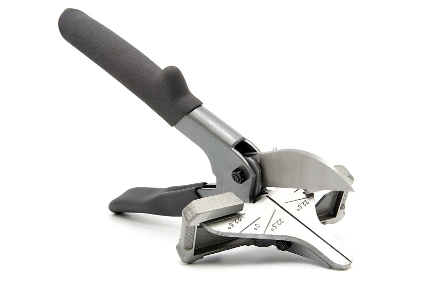HBM Verstektang / Plintenkniptang Met Verstelbare Kniphoeken 2 HBM Verstektang / Plintenkniptang Met Verstelbare Kniphoeken - Afbeelding 2