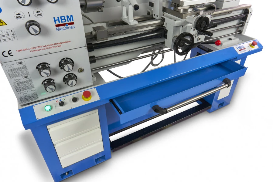 HBM 360 X 1000 Industriële Metaaldraaibank Compleet Met Grote Doorlaat Met 3 Assig LCD Digitaal Uitleessysteem - 400 Volt 12 HBM 360 X 1000 Industriële Metaaldraaibank Compleet Met Grote Doorlaat Met 3 Assig LCD Digitaal Uitleessysteem - 400 Volt - Afbeelding 12